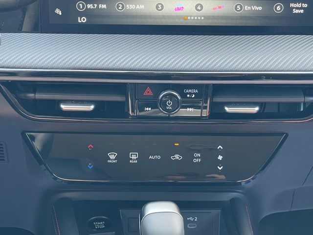 2025 Nissan Kicks SR - Photo 25