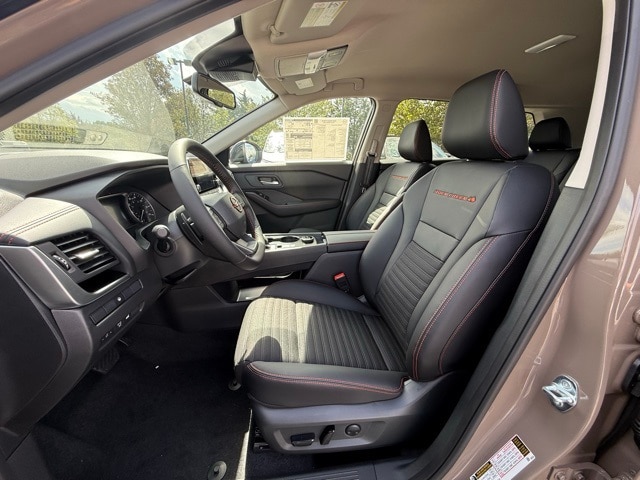 2026 Nissan Rogue SV photo 11