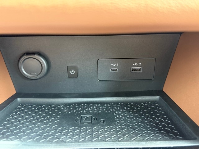 2025 Nissan Pathfinder Platinum photo 35