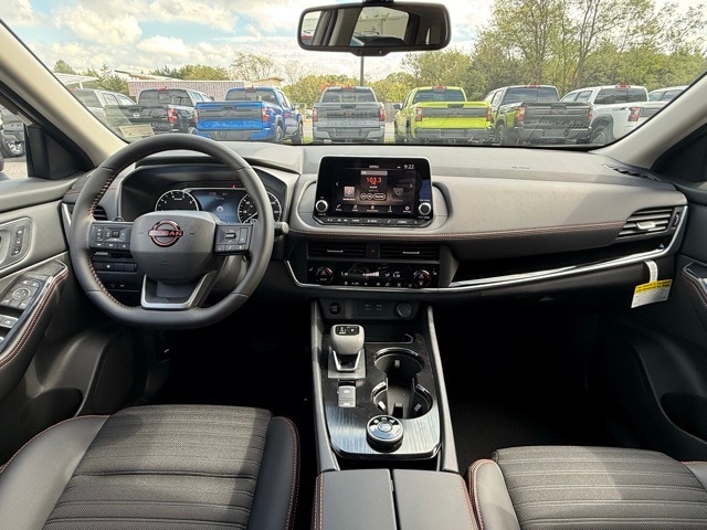 2026 Nissan Rogue SV photo 18