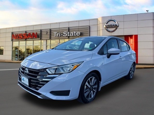 2024 Nissan Versa 1.6 SV photo 2