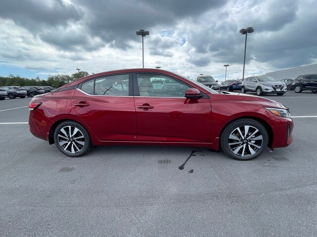 2025 Nissan Sentra SV photo 4