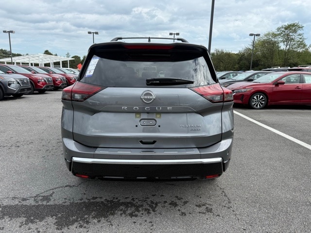 2026 Nissan Rogue Platinum photo 6