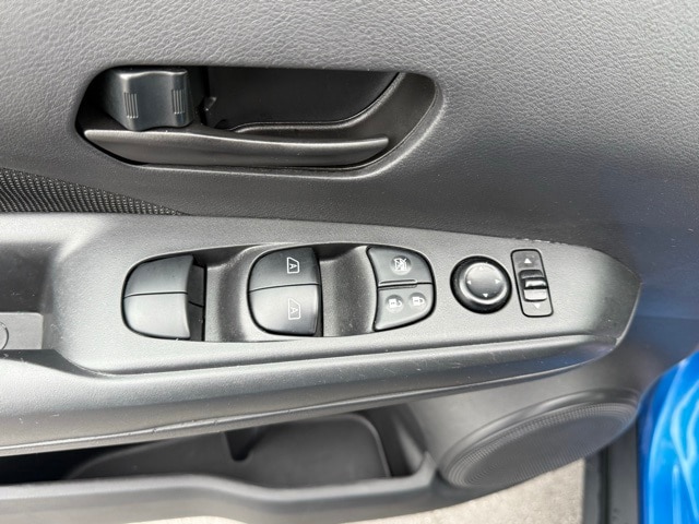 2021 Nissan Kicks S photo 13