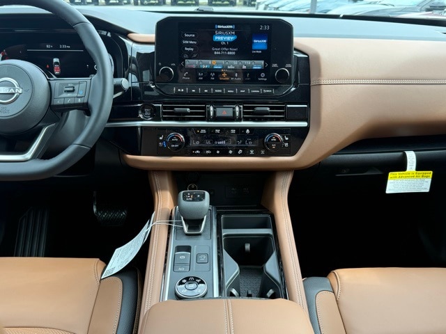 2025 Nissan Pathfinder Platinum photo 26