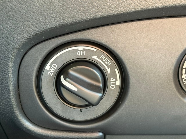 2023 Nissan Frontier S photo 32