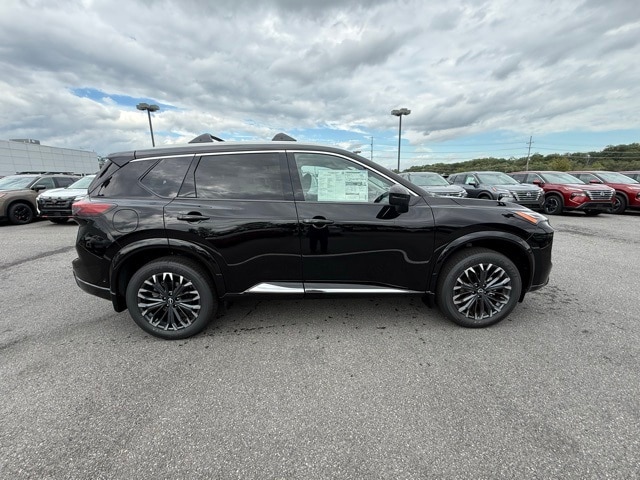 2026 Nissan Rogue Platinum photo 3