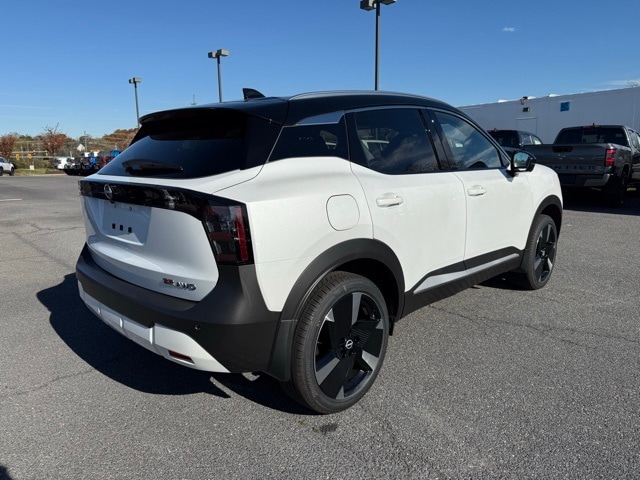 2026 Nissan Kicks SR photo 4