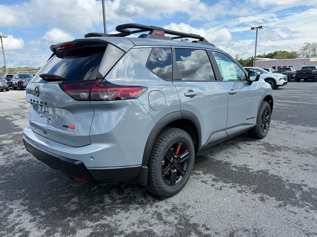 2026 Nissan Rogue SV photo 4
