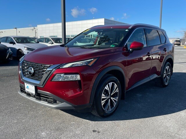 2021 Nissan Rogue SV photo 2