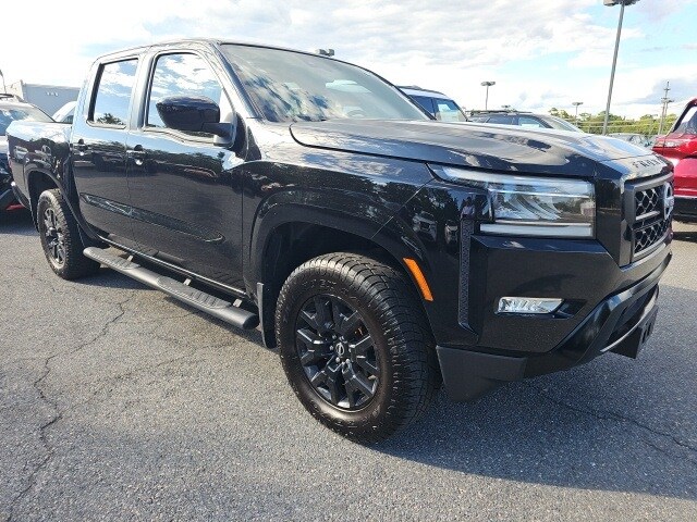 2023 Nissan Frontier SV photo 2