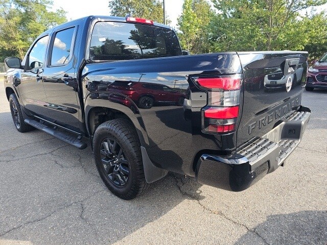2023 Nissan Frontier SV photo 4