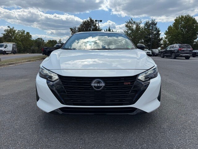 2025 Nissan Sentra SR photo 3
