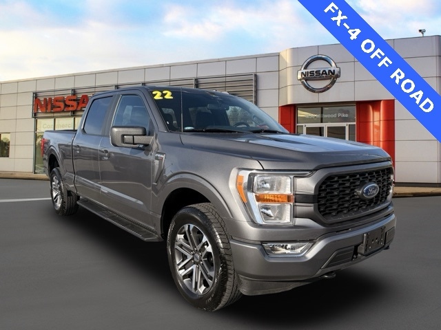 2022 Ford F-150 XL's photo
