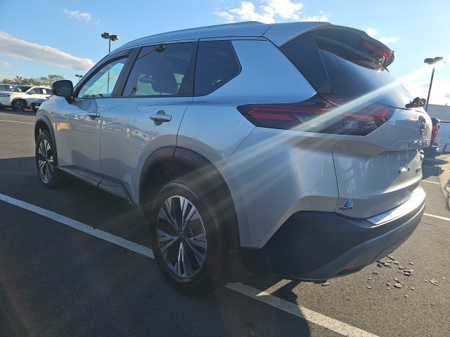 2023 Nissan Rogue SV photo 3