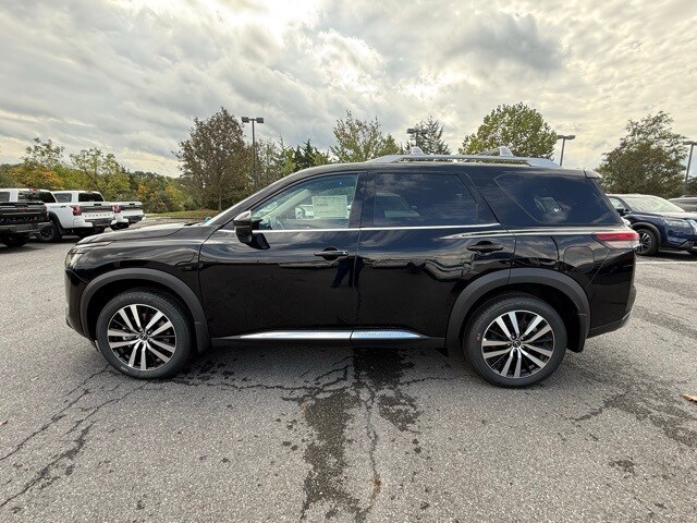 2025 Nissan Pathfinder Platinum photo 7