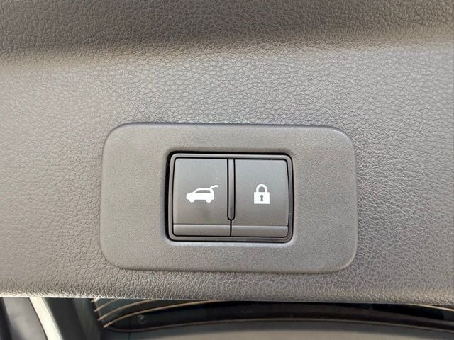 2025 Nissan Murano SV - Photo 17