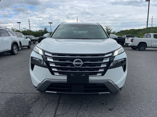 2025 Nissan Rogue SL photo 3