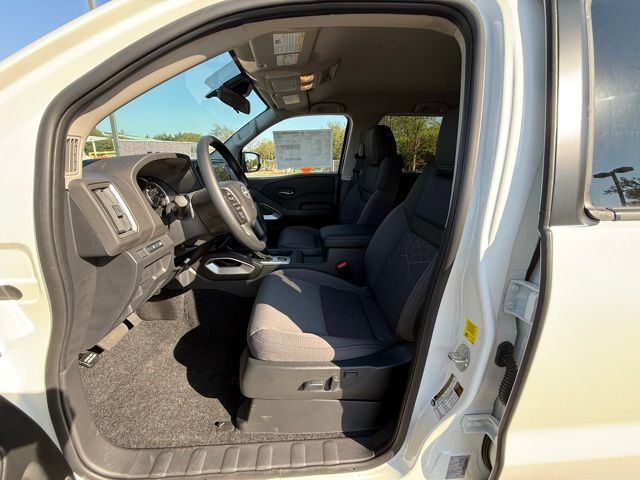 2026 Nissan Frontier SV - Photo 12