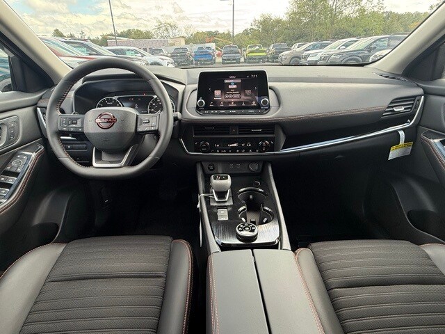 2026 Nissan Rogue SV photo 20