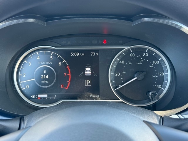 2025 Nissan Versa SV photo 23