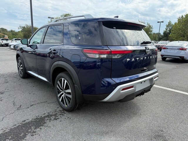 2025 Nissan Pathfinder Platinum photo 7
