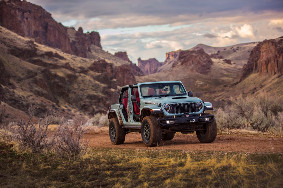Jeep Wrangler 4ex Technology and Features