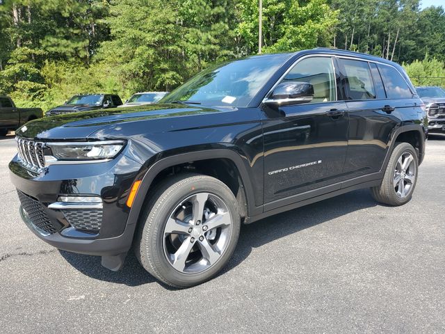2025 Jeep Grand Cherokee Limited photo 3