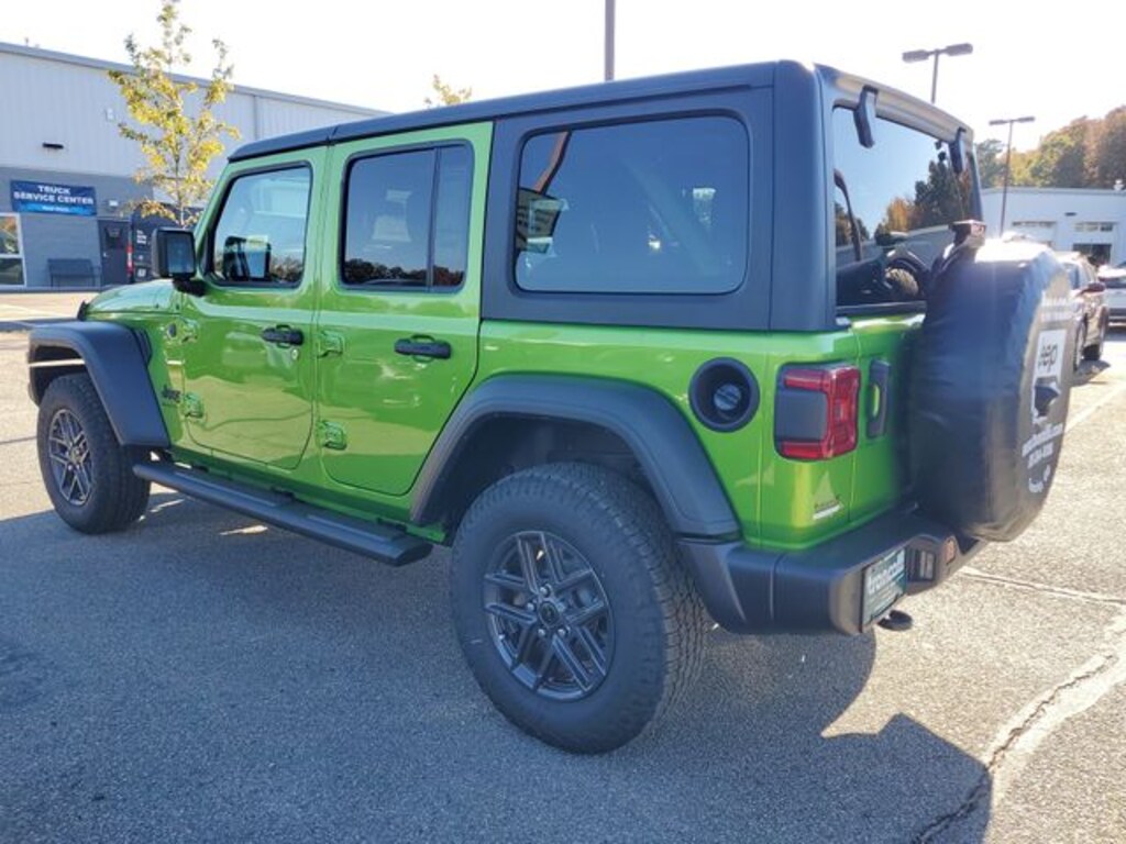 New 2026 Jeep Wrangler 4-DOOR SPORT S Sport Utility