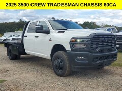 2025 Ram 3500 Chassis Cab 3500 TRADESMAN CREW CAB CHASSIS 4X4 60' CA Pickup