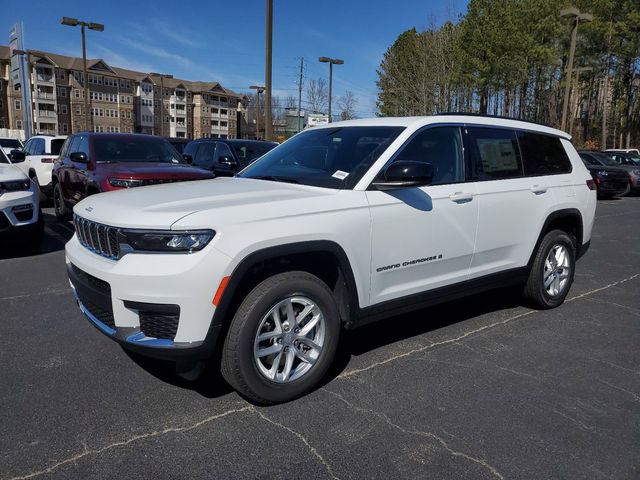 2025 Jeep Grand Cherokee Laredo X photo 3