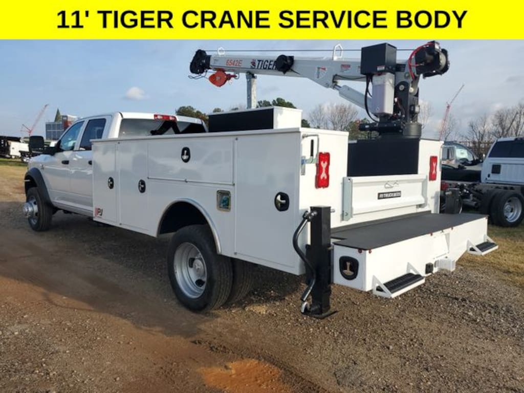 New 2025 Ram 5500 Chassis Cab TRADESMAN CREW 4X4 84' CA Pickup