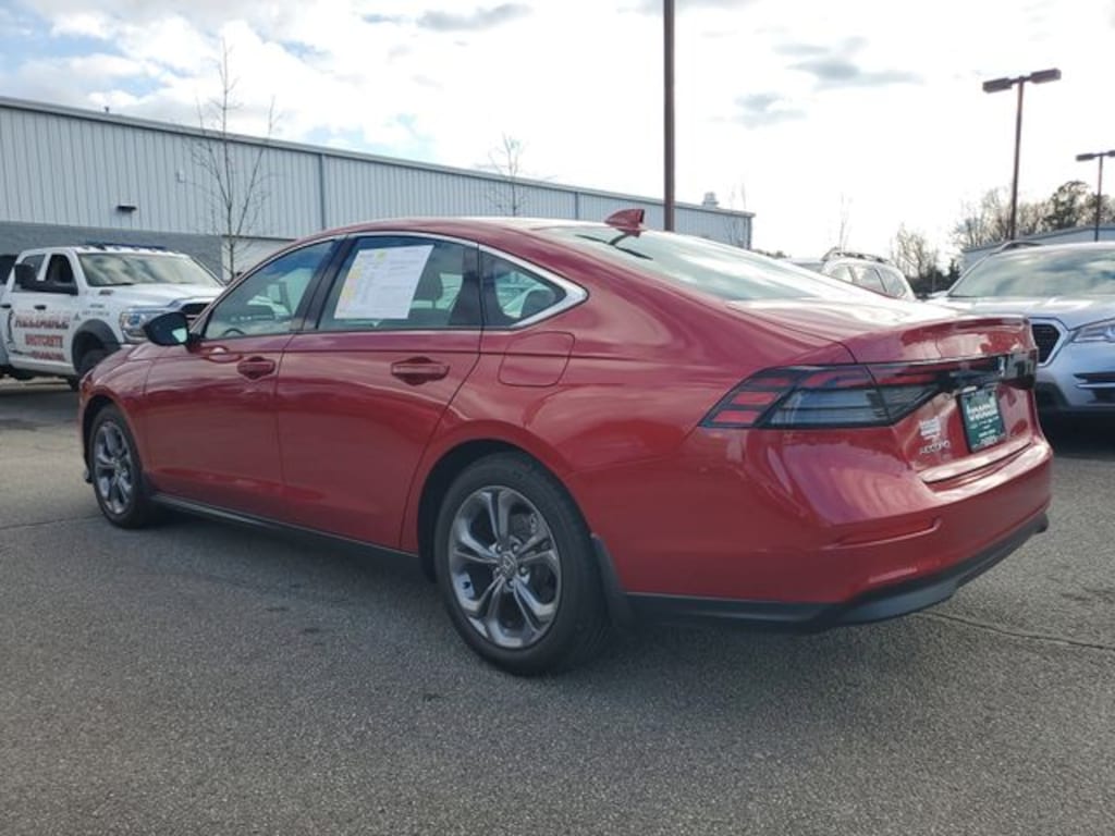 Used 2024 Honda Accord EX Sedan