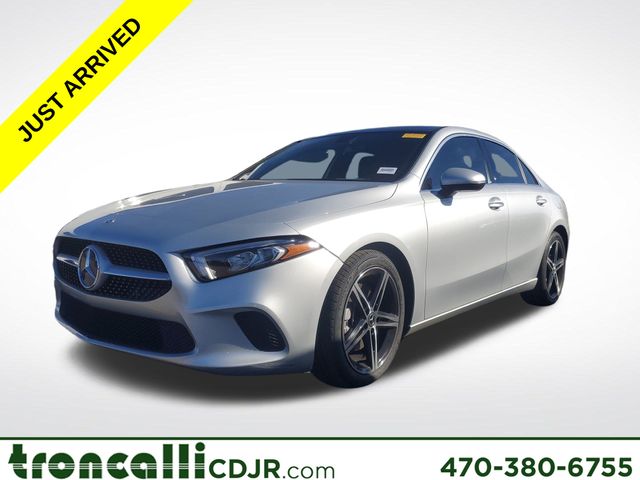 2022 Mercedes-Benz A-Class A220's photo