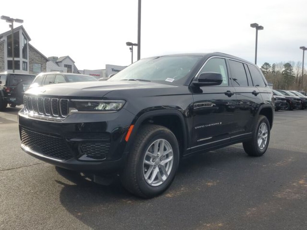 New 2025 Jeep Grand Cherokee LAREDO 4X2 Sport Utility