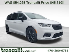 New 2026 Chrysler Pacifica LIMITED Passenger Van in Cumming GA