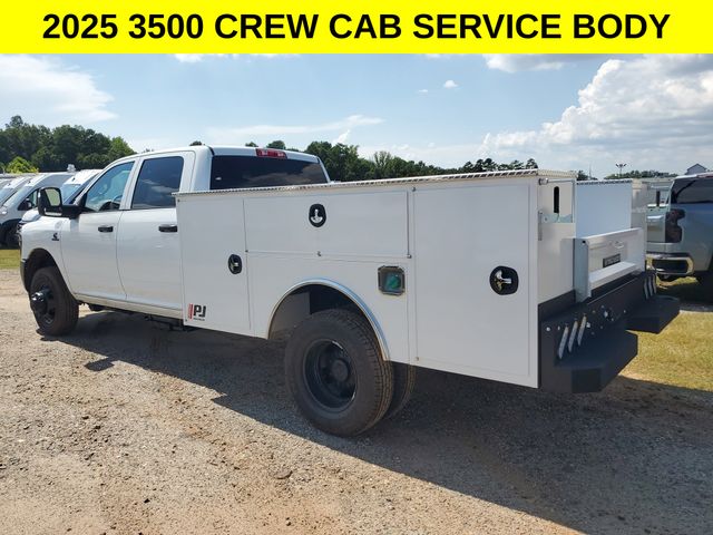 2025 Ram 3500 Tradesman photo 4