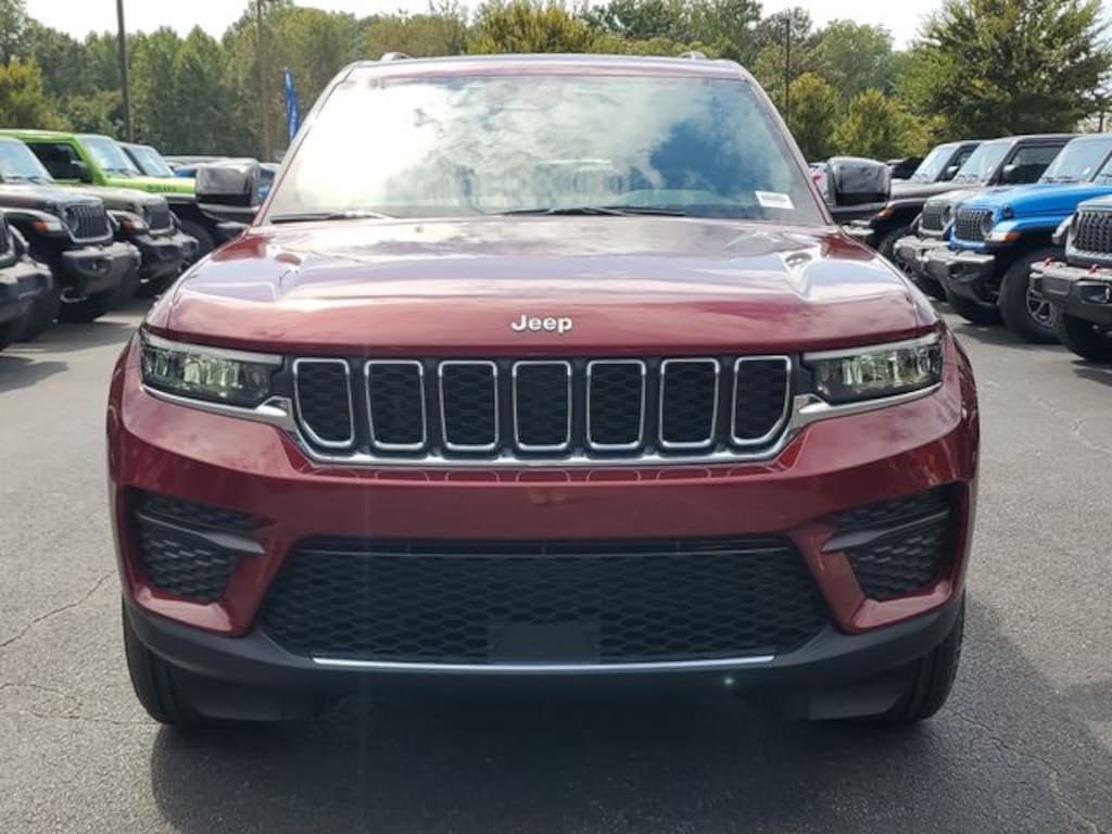 New 2025 Jeep Grand Cherokee LAREDO X 4X2 Sport Utility