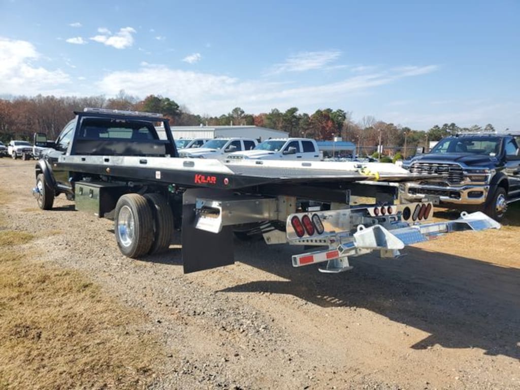 New 2026 Ram 5500 Chassis Cab TRADESMAN REGULAR 4X2 120' CA Pickup