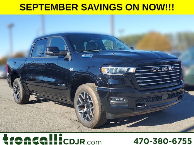 Diamond Black Crystal Pearlcoat 2026 RAM 1500 Pickup Truck Four-Wheel Drive 8-Speed Automatic