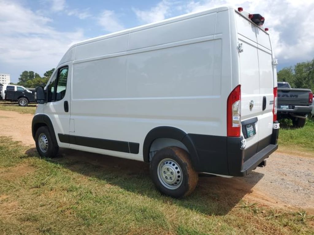 New 2025 Ram ProMaster PROMASTER 1500 TRADESMAN CARGO VAN HIGH ROOF 136' Cargo Van