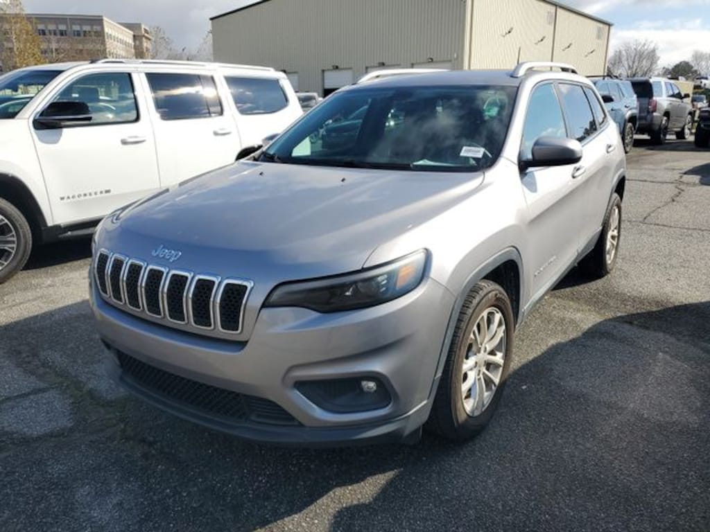 Used 2019 Jeep Cherokee Latitude SUV