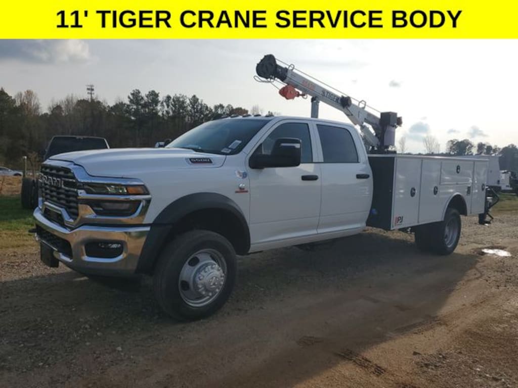 New 2025 Ram 5500 Chassis Cab TRADESMAN CREW 4X4 84' CA Pickup