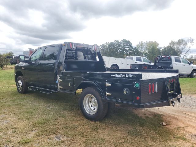 2025 Ram 3500 Tradesman photo 3