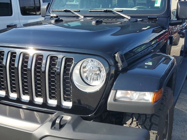 2022 Jeep Gladiator Overland photo 2