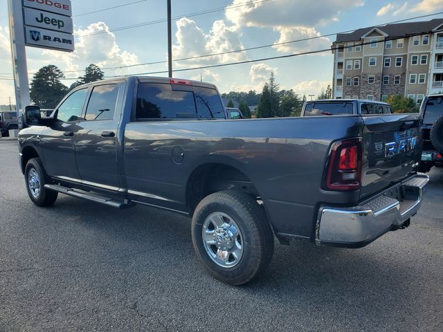2025 Ram 2500 Tradesman photo 4