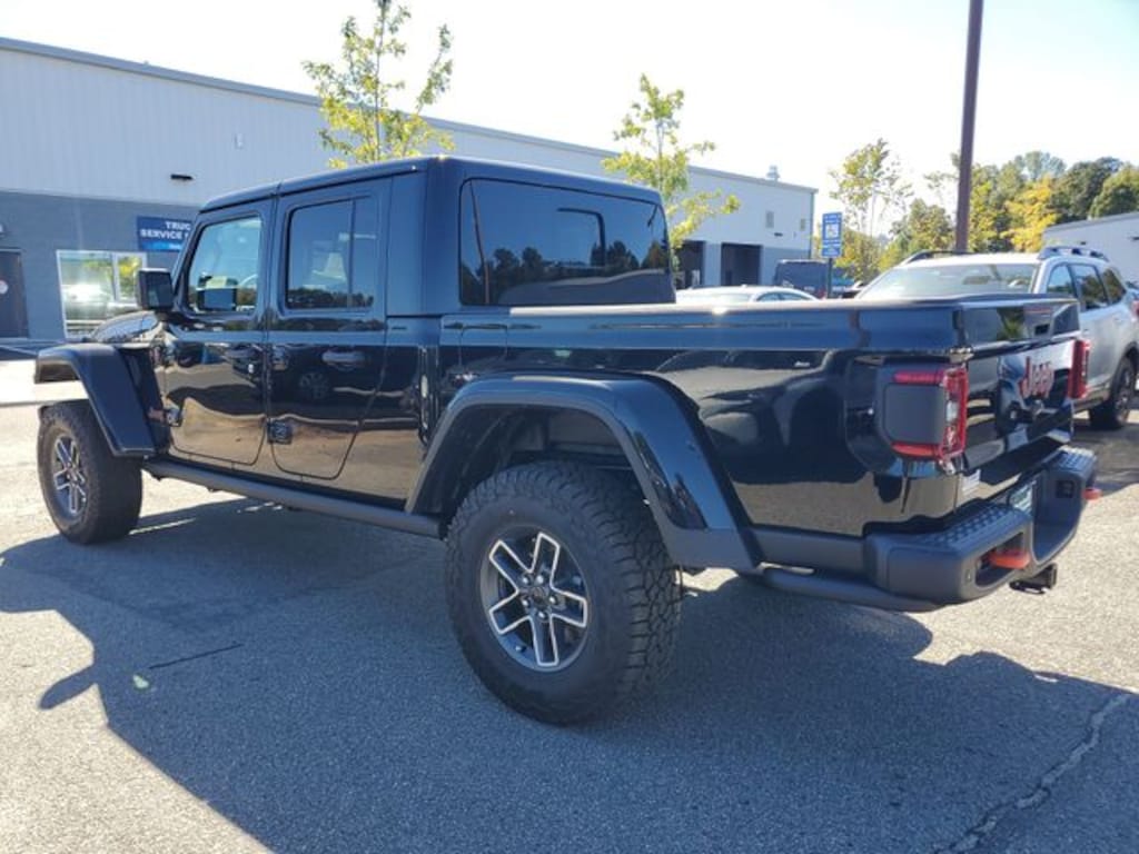 New 2025 Jeep Gladiator MOJAVE X 4X4 Pickup
