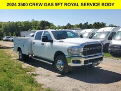 2024 Ram 3500 Chassis Cab 3500 TRADESMAN CREW CAB CHASSIS 4X4 60' CA Pickup