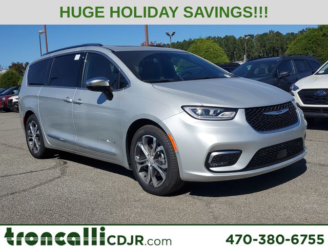 2026 Chrysler Pacifica Pinnacle's photo