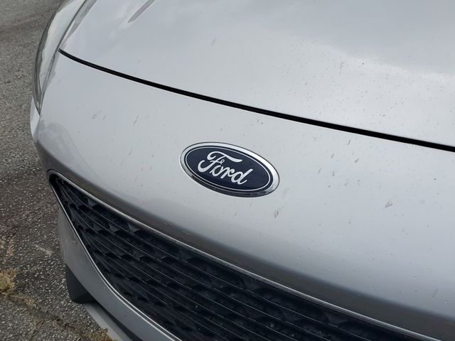2020 Ford Escape SEL photo 4